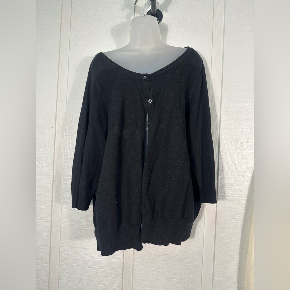 Lane Bryant Black Womens SweaterSize 18/20
EUC